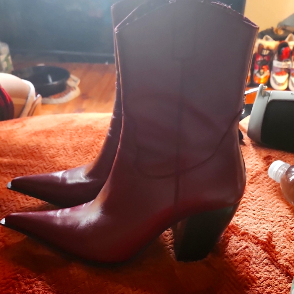 Jeffrey Campbel Women's  Burgundy Ankle Boots Absolute Amazing Boots!